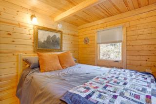 Log Cabin Near Dragon Trail at Hardy Dam! - 1