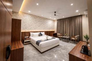 The Sapphire Hotel - 7