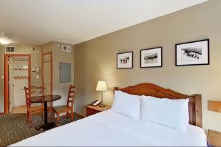 Cascade Lodge Whistler by Elevate Vacations - 5