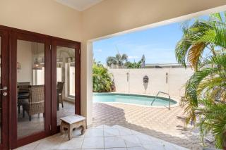 OJ88 - Private Villa with pool - 5 min from Palm Beach - 4BR house - 5