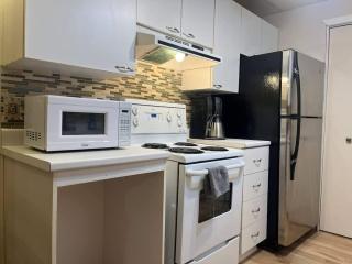 Luxury comforts getaway home - 5