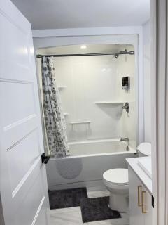 Luxury 1 BedRoom Suite Near YMCA and Mountain Rd - 2