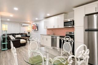 *FIFA Family Home* 2 Houses-in-1, Fully-Fenced - 6