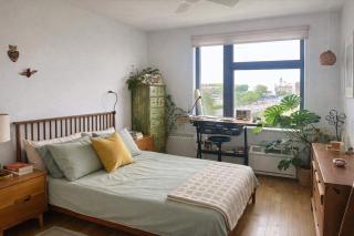 Bright & Stylish Bronx Retreat Near Manhattan - 6