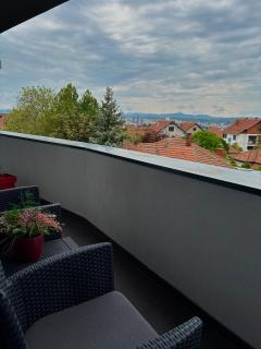 Town View Apartment - 0