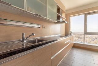 24th Floor Panoramic Apartment with Free Parking - Panorama Residences Riga - 5 min to RIX - 2