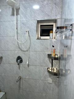 BRICKWOOD APARTMENt 305 - 4