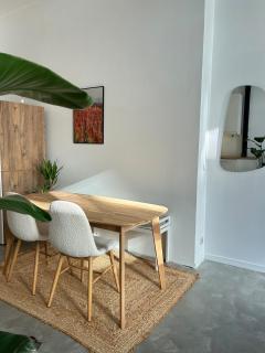 Beautiful Studio Apartment - 5