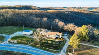 Hilltop House at Busch Mountain-Stunning View - 9