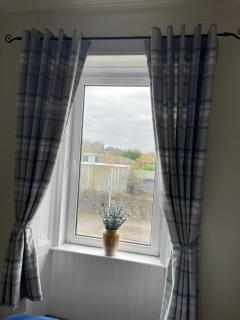 2 Bedroom Victorian Apartment in seaside town - 3