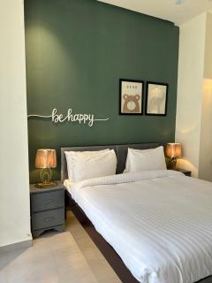 Skypark One Gulberg Greens Luxury 2 Bedroom Family Apartment - 1
