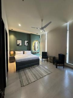 Skypark One Gulberg Greens Luxury 2 Bedroom Family Apartment - 7