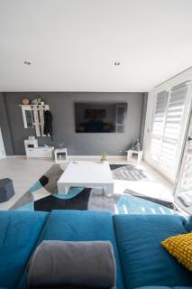 Piso recién reformado con playas cercanas - 4