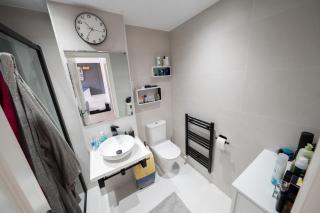 Piso recién reformado con playas cercanas - 2