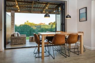Mountain and Sea House - 6