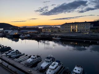 Riverside Studio - Parking - 1 min to Station - 8