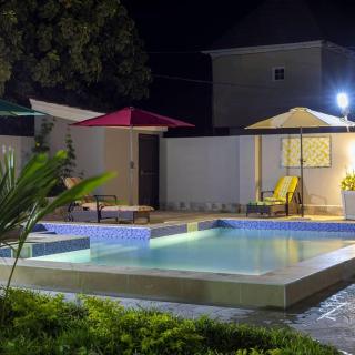 Lantana Luxury Apartment - 3