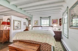 Walk to Wineries: Charming Retreat in Augusta! - 2
