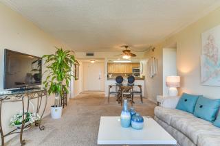 2 Mi to Beach! Bay-View Snowbird Haven in St Pete - 1