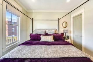 Cozy Boston Condo Near T - 9
