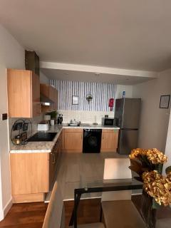 Premium City Escape Couple Steps from Attractions - 5
