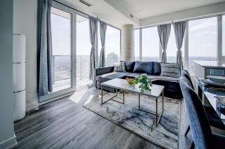 Open concept with city views - 7