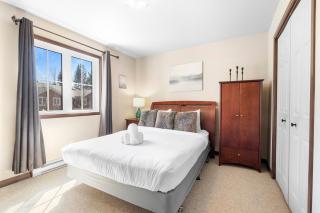 Townhouse With Free Shuttle To Tremblant Resort - 1