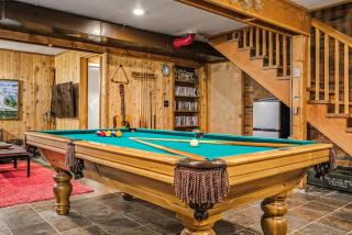Holzhutte - Mid-century alpine retreat - Hot tub - 0