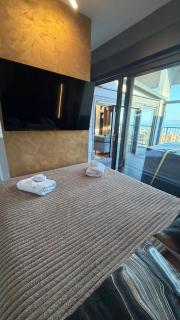 Magic VieW Luxury Penthouse with Jacuzzi and Sea view - 9
