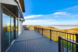Views of Lewis and Clark Lake - Modern Apt with Deck - 0