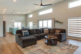 Views of Lewis and Clark Lake - Modern Apt with Deck - 7