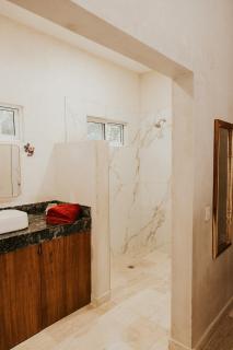 Jungle Retreat with Master Suites - 2