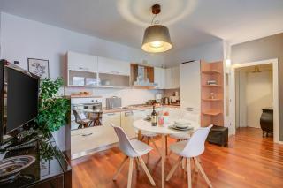 Suite 22 - Happy Rentals - 9