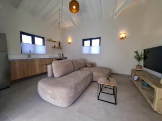 Emma Luxury Pool Suites Resort - 5