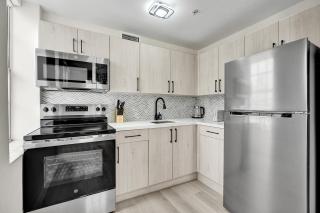 Modern SoBe 2BR 2BA Penthouse Near Ocean Drive 401 - 6