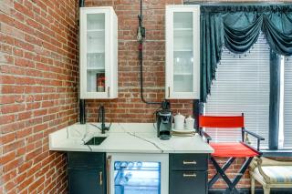Walkable Schenectady Getaway: 2-Unit Campus Hub - 3