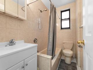 Fully Furnished 1BR Apartment in Sunnyside - Near Subway - 9