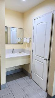 Citrus Inn & Suites - 1