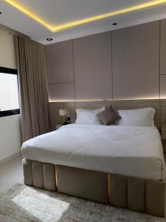 Cozy luxury comfy apartment with amazing designee next to kingdom tower - 6