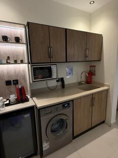 Cozy luxury comfy apartment with amazing designee next to kingdom tower - 5