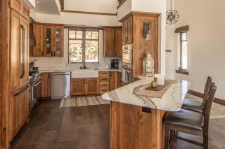 Creekside Chalet - 8