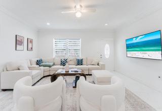 West Palm Beach Luxury Villa with Pool and Games - 6