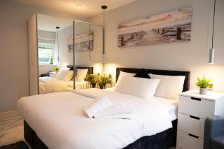 Westfield luxurious Apartment - 8