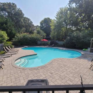 Large Home with Private Pool, Gym, Sauna, 7 Bedrooms, Sleeps 21 - 7