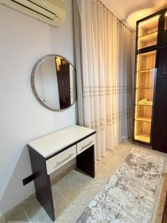 THE BRITlSH RESORT - 4