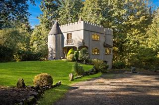 Magical Retreat at the Enchanted Vashon Castle - 9