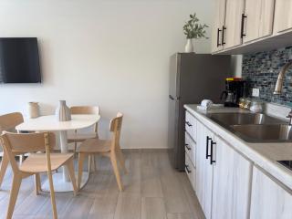 Playa Posita Suite - Stunning 1 bedroom suite steps from the beach - 3