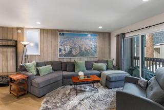 Chic Newly Remodeled 1BR & Loft w Balcony & Pool - 0