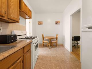 Fully Furnished 1BR Apartment in Sunnyside - Near Subway - 2
