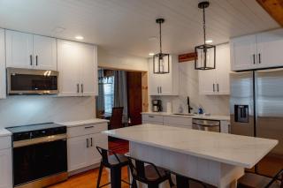 Mint Julep House- New Listing, Close to Everything, Fire Pit - 6
